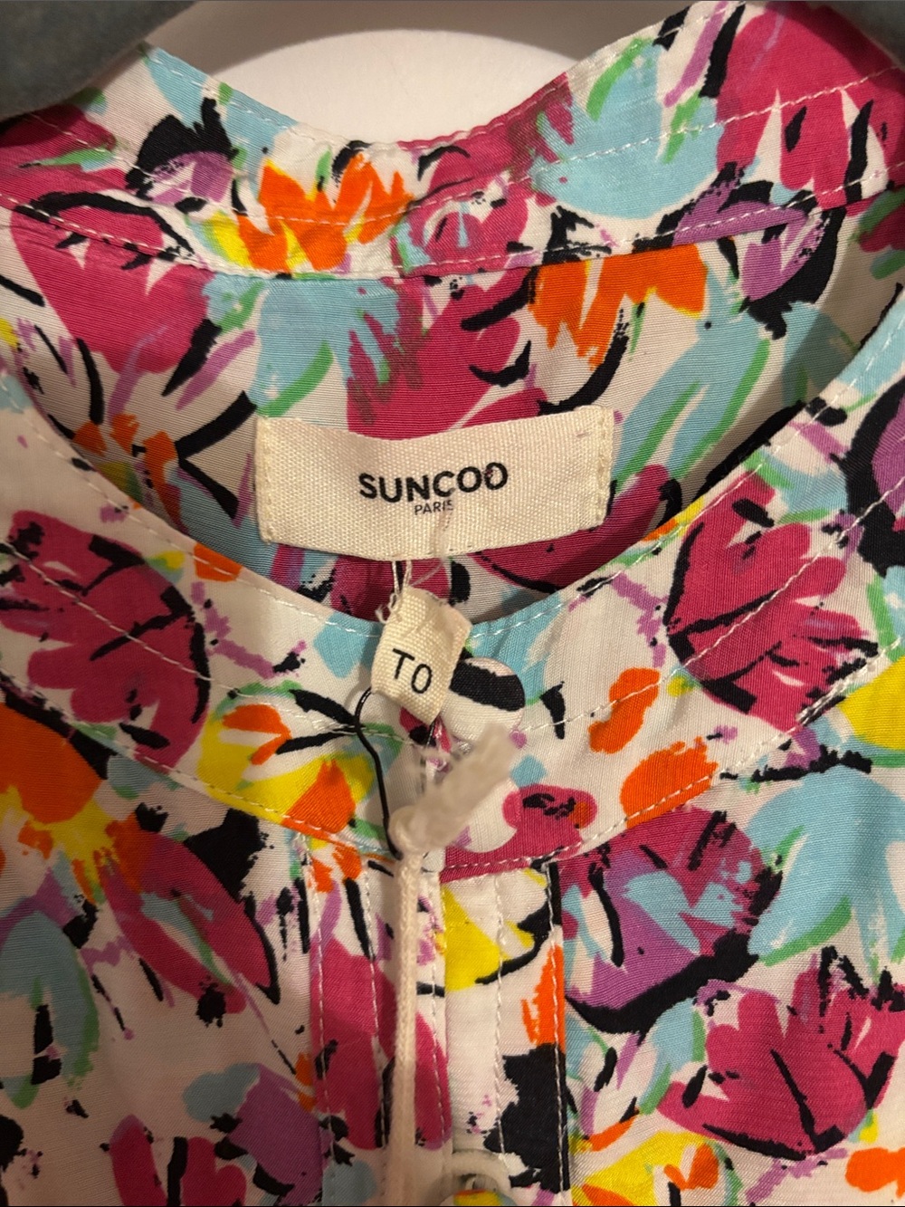 SUNCOO Multicolor Floral Button-Front Blouse - Picture 2 of 4